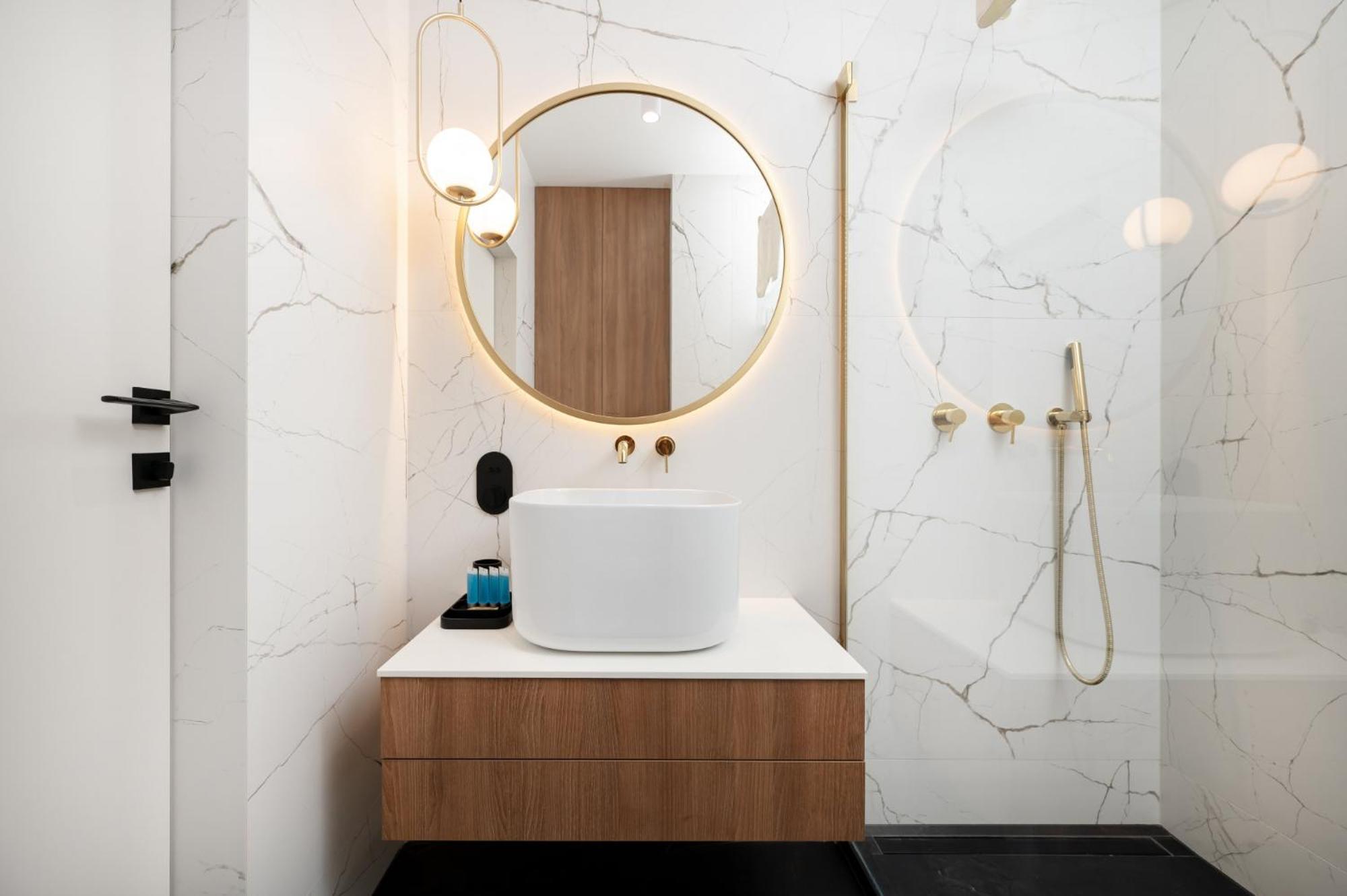 Manu Park Luxury Apartment