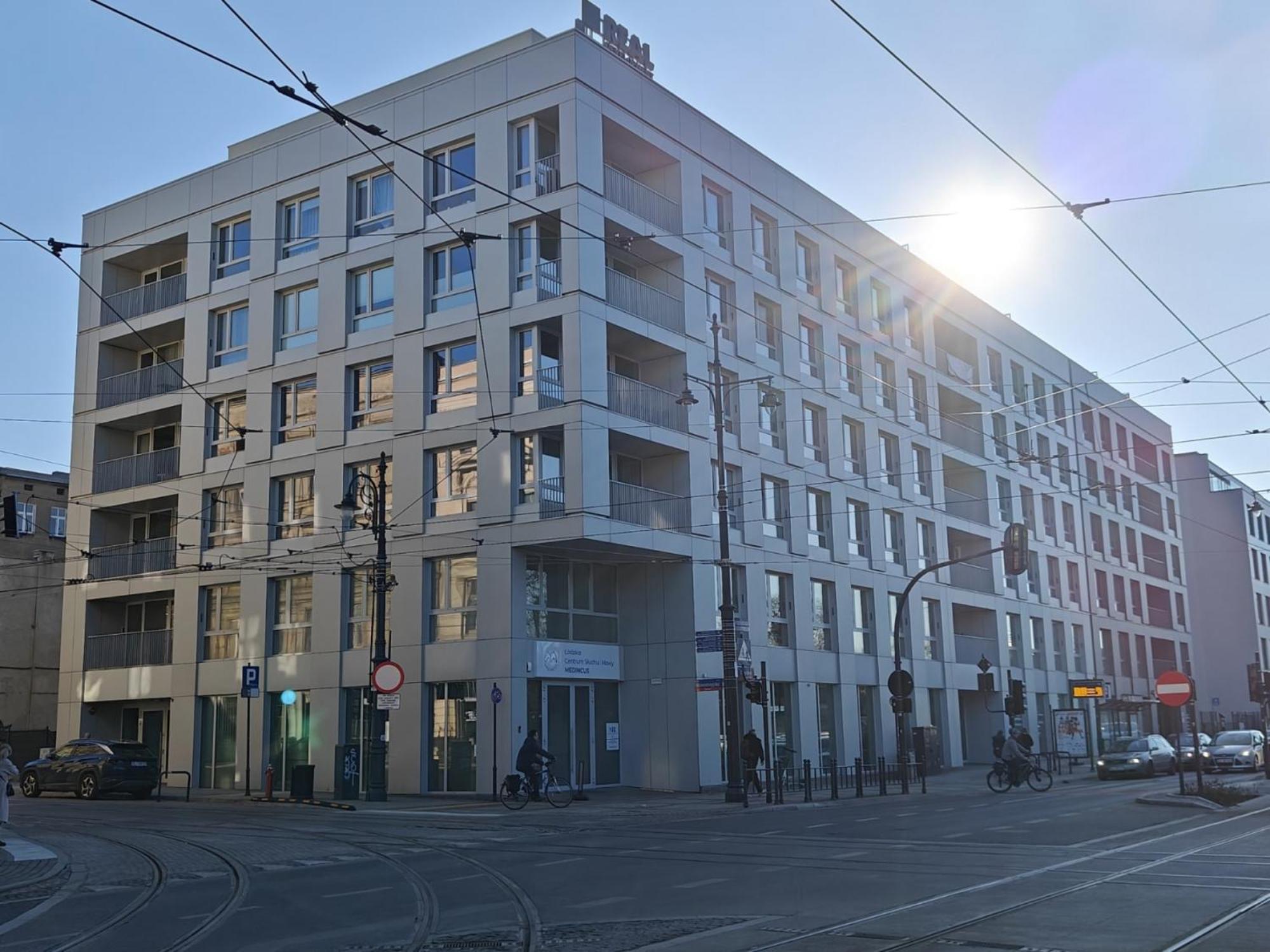 Manu Park Luxury Apartment